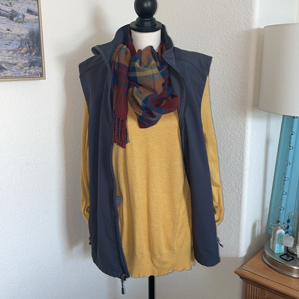 Mossimo Mustard color sweatshirt - Picture 2 of 9